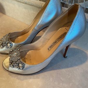 Silver dress pumps size 37 CHUCKIES NY
